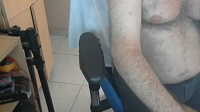 Snapshot of angelgarcia269 chatting on March 22, 2025, 1:30 pm angelgarcia269 online show from March 22, 2025, 1:30 pm