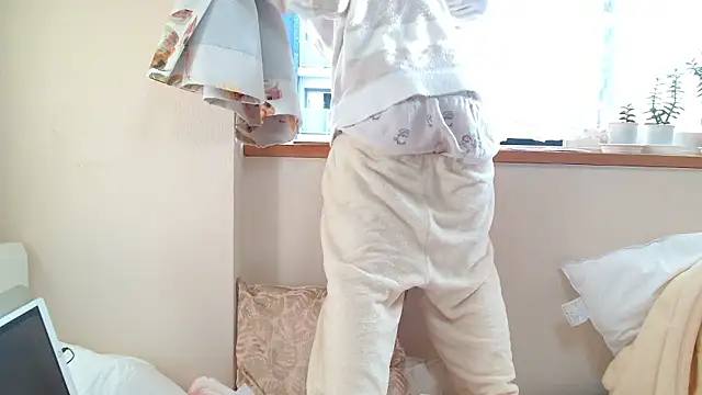 liliyRiSAcha-n online show from February 26, 2026, 6:45 am