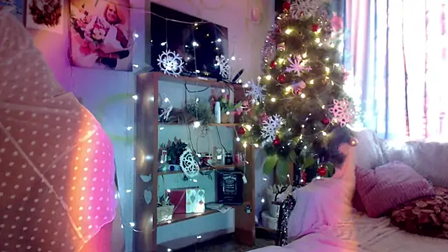 Snapshot of your_space chatting on December 25, 2024, 9:45 am your space online show from December 25, 2024, 9:45 am