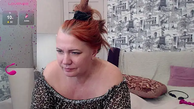 Snapshot of your_space chatting on March 13, 2025, 8:48 am your space online show from March 13, 2025, 8:48 am