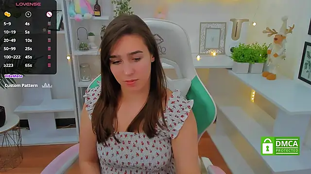 Snapshot of _Eliizabeth_ chatting on January 5, 2025, 3:53 am  Eliizabeth  online show from January 5, 2025, 3:53 am