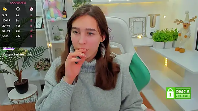 Snapshot of _Eliizabeth_ chatting on January 13, 2025, 10:24 pm  Eliizabeth  online show from January 13, 2025, 10:24 pm