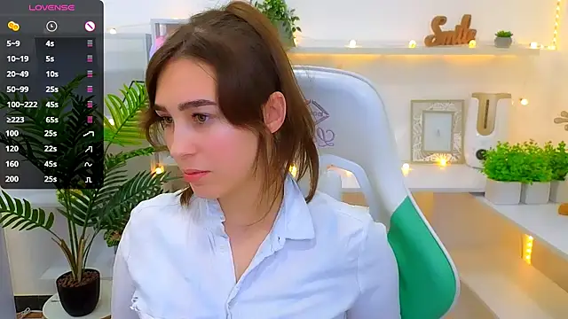 Snapshot of _Eliizabeth_ chatting on January 23, 2025, 9:18 pm  Eliizabeth  online show from January 23, 2025, 9:18 pm