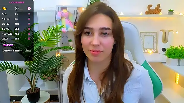 Snapshot of _Eliizabeth_ chatting on January 24, 2025, 12:52 am  Eliizabeth  online show from January 24, 2025, 12:52 am