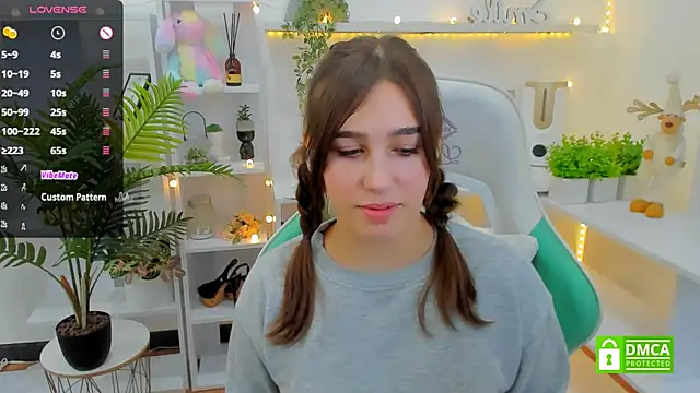 Snapshot of _Eliizabeth_ chatting on January 29, 2025, 1:48 am  Eliizabeth  online show from January 29, 2025, 1:48 am