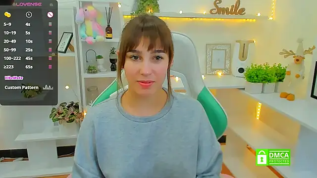 Snapshot of _Eliizabeth_ chatting on February 1, 2025, 1:23 am  Eliizabeth  online show from February 1, 2025, 1:23 am