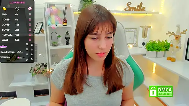 Snapshot of _Eliizabeth_ chatting on February 2, 2025, 10:17 pm  Eliizabeth  online show from February 2, 2025, 10:17 pm