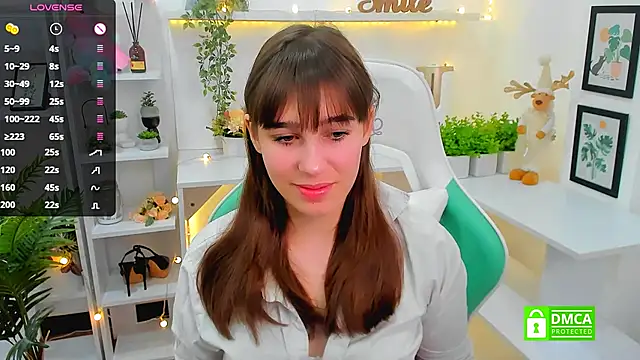 Snapshot of _Eliizabeth_ chatting on February 21, 2025, 10:04 pm  Eliizabeth  online show from February 21, 2025, 10:04 pm