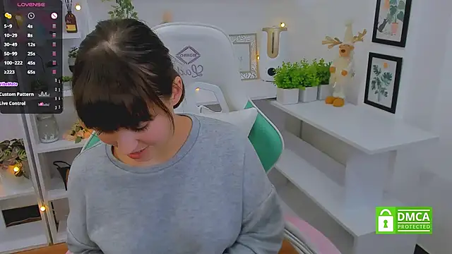 Snapshot of _Eliizabeth_ chatting on March 22, 2025, 1:11 am  Eliizabeth  online show from March 22, 2025, 1:11 am