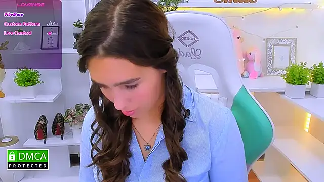 Snapshot of _Eliizabeth_ chatting on September 22, 2025, 10:01 pm  Eliizabeth  online show from September 22, 2025, 10:01 pm