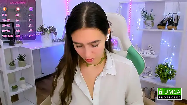  Eliizabeth  online show from January 14, 2026, 9:42 pm