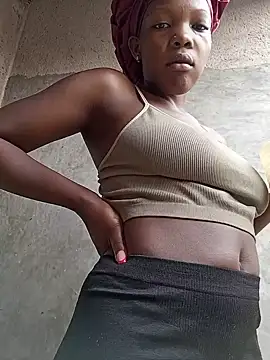 Snapshot of sweet_zara01 chatting on July 5, 2026, 5:47 am sweet zara01 online show from July 5, 2026, 5:47 am