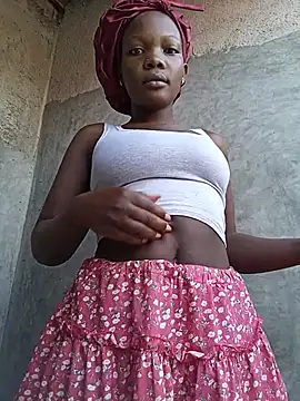 Snapshot of sweet_zara01 chatting on July 7, 2026, 5:32 am sweet zara01 online show from July 7, 2026, 5:32 am