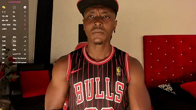 DannSmmith online show from October 19, 2025, 4:57 am