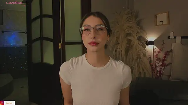 Snapshot of lua_ferch__ chatting on February 15, 2025, 12:54 pm lua ferch   online show from February 15, 2025, 12:54 pm