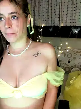 Natalia Suarez online show from January 4, 2025, 2:35 am