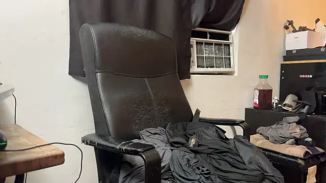 leanjamesdean online show from July 28, 2026, 2:46 pm