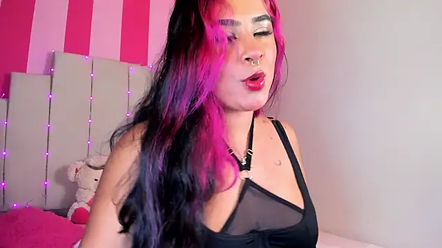Snapshot of AliiceBrown_ chatting on January 17, 2025, 4:17 am AliiceBrown online show from January 17, 2025, 4:17 am