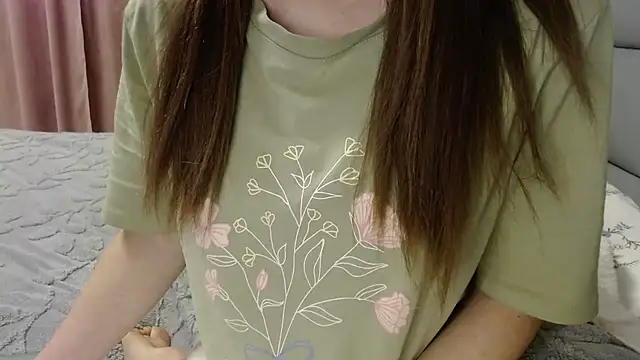 Snapshot of Viktoriiya_bald chatting on March 10, 2025, 3:52 pm Viktoriiya bald online show from March 10, 2025, 3:52 pm