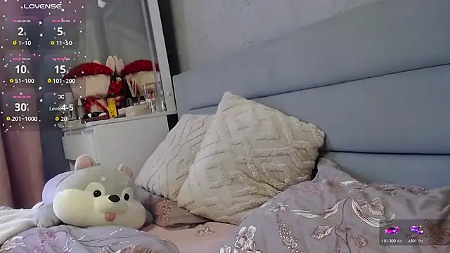 Snapshot of Viktoriiya_bald chatting on October 19, 2025, 12:50 pm Viktoriiya bald online show from October 19, 2025, 12:50 pm