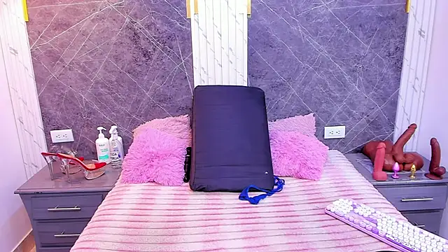 Snapshot of AndreaFletcher chatting on March 7, 2026, 7:44 pm AndreaFletcher online show from March 7, 2026, 7:44 pm