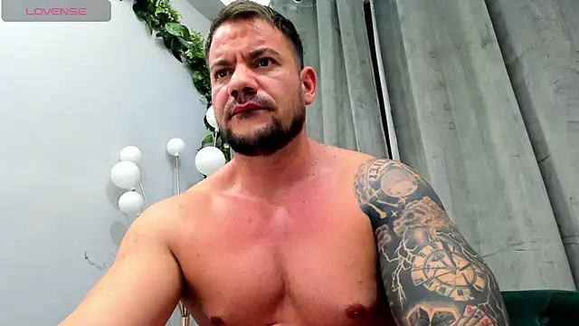 musclemonster31 online show from February 17, 2025, 10:14 pm