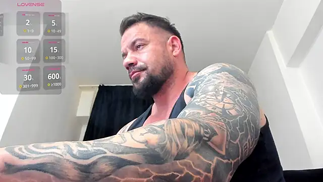 musclemonster31 online show from June 7, 2026, 8:56 pm