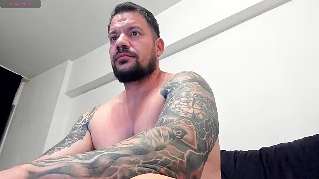 Snapshot of musclemonster31 chatting on August 7, 2026, 5:48 pm musclemonster31 online show from August 7, 2026, 5:48 pm