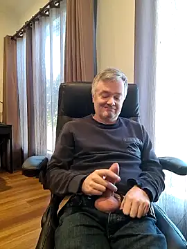 MichOxxford online show from February 16, 2026, 1:02 am