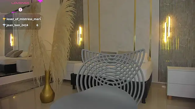 riley sierra online show from November 13, 2025, 2:05 pm