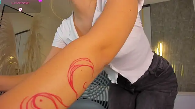 riley sierra online show from December 4, 2025, 12:47 pm