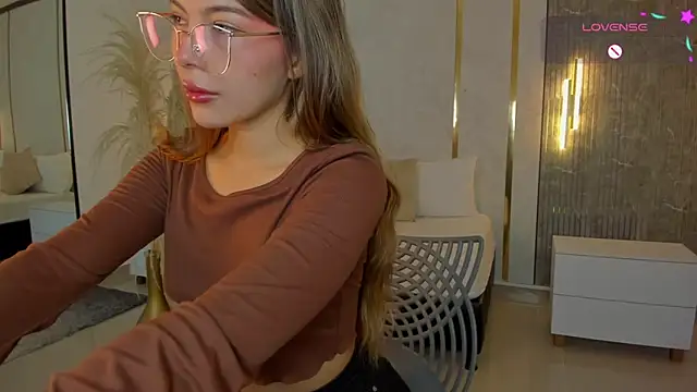 Snapshot of riley_sierra chatting on June 12, 2026, 12:59 pm riley sierra online show from June 12, 2026, 12:59 pm