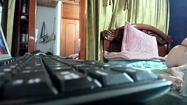  BrendaMichel  online show from May 2, 2026, 6:07 am