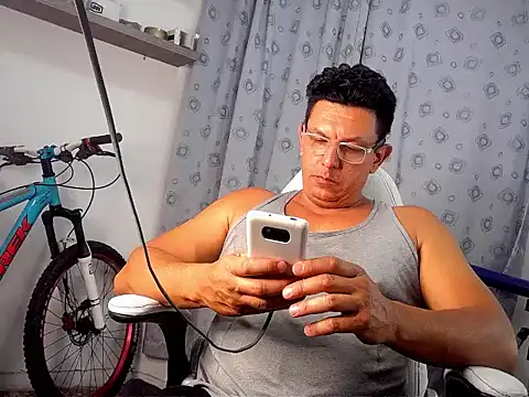 Snapshot of pedropicapi chatting on October 1, 2025, 1:55 am pedropicapi online show from October 1, 2025, 1:55 am