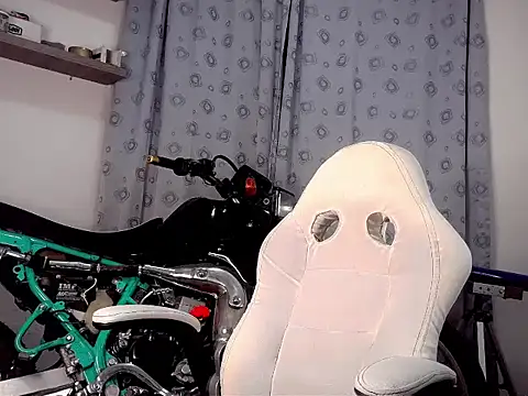 Snapshot of pedropicapi chatting on October 9, 2025, 3:04 am pedropicapi online show from October 9, 2025, 3:04 am