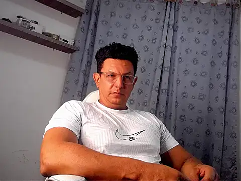 Snapshot of pedropicapi chatting on November 8, 2025, 11:25 pm pedropicapi online show from November 8, 2025, 11:25 pm