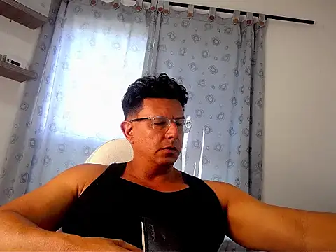 Snapshot of pedropicapi chatting on November 30, 2025, 7:18 pm pedropicapi online show from November 30, 2025, 7:18 pm