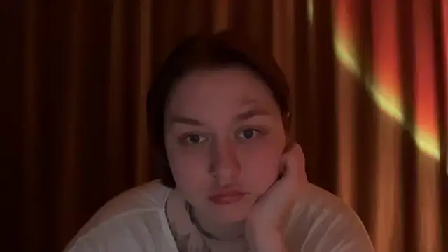 Snapshot of Isabel-Bailey chatting on April 17, 2026, 8:01 pm Isabel-Bailey online show from April 17, 2026, 8:01 pm