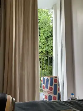 YesTheSexiest online show from December 8, 2024, 3:56 pm