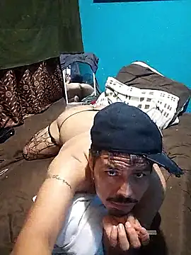 Snapshot of Bottompnp90 chatting on September 22, 2025, 6:04 am Bottompnp90 online show from September 22, 2025, 6:04 am