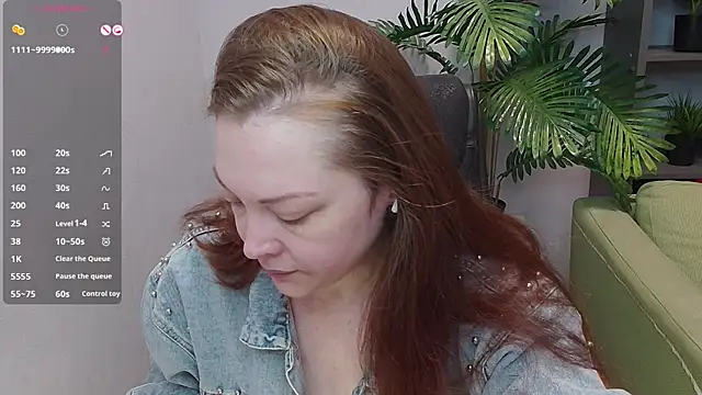 CutieGinger online show from October 5, 2025, 3:10 pm