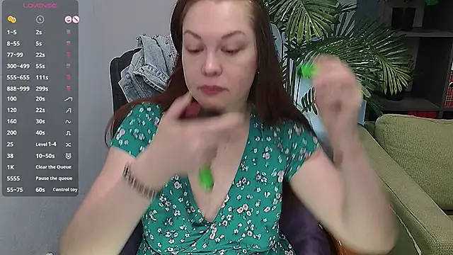 CutieGinger online show from November 1, 2025, 6:10 pm