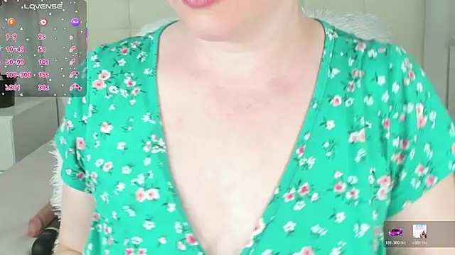 CutieGinger online show from April 23, 2026, 6:14 am