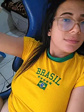 Rafaelayamazaki online show from June 15, 2026, 1:13 pm