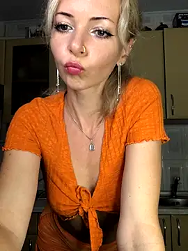 Snapshot of Kristina03 chatting on October 8, 2025, 9:12 pm Kristina03 online show from October 8, 2025, 9:12 pm