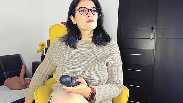 adriana71 online show from July 3, 2026, 1:01 am