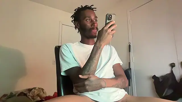 Snapshot of ITSONLYKENNY chatting on October 7, 2025, 5:48 am ITSONLYKENNY online show from October 7, 2025, 5:48 am