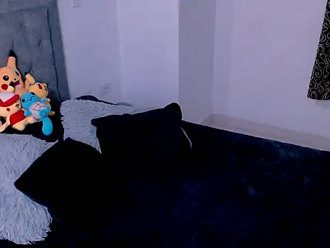 Snapshot of diana__34 chatting on October 7, 2025, 12:19 am diana 34 online show from October 7, 2025, 12:19 am