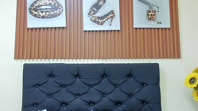 Snapshot of Cristale69 chatting on February 28, 2026, 6:53 pm Cristale69 online show from February 28, 2026, 6:53 pm