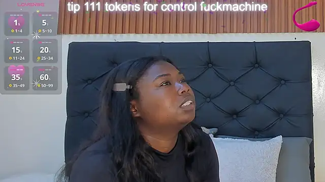 Snapshot of Cristale69 chatting on March 3, 2026, 6:36 pm Cristale69 online show from March 3, 2026, 6:36 pm